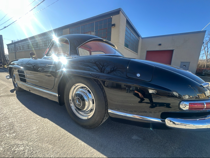 Classic Mercedes 300SL — white glove delivery