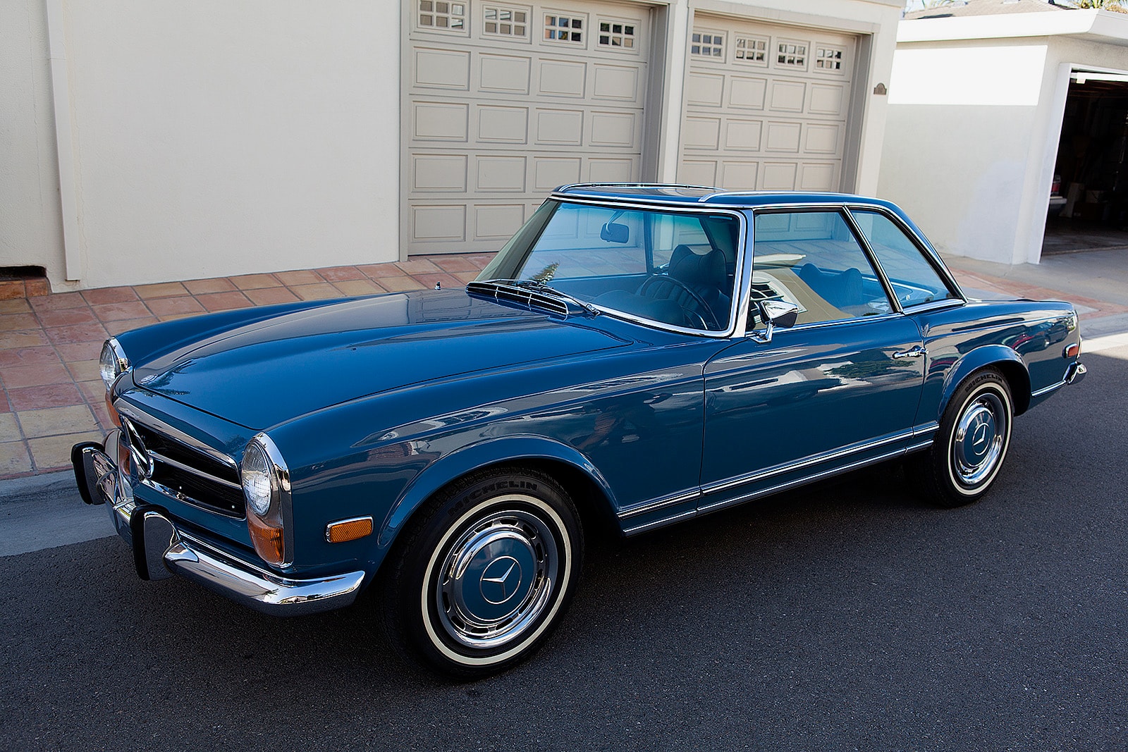 Mercedes 280SL delivery